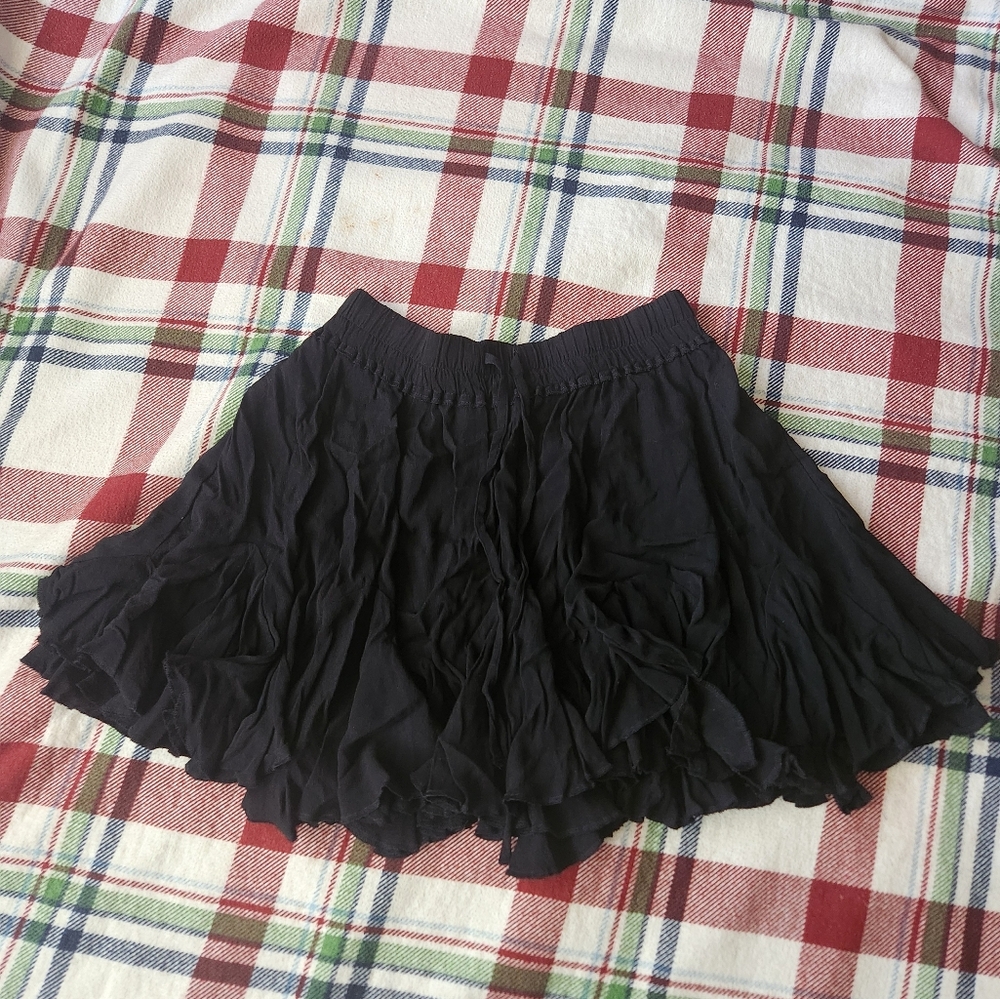 Black swing skirt